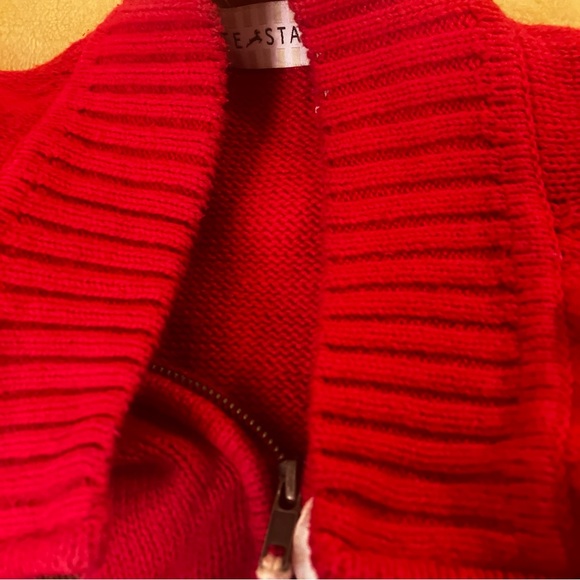 Red Vintage Christmas Sweater - Picture 11 of 13